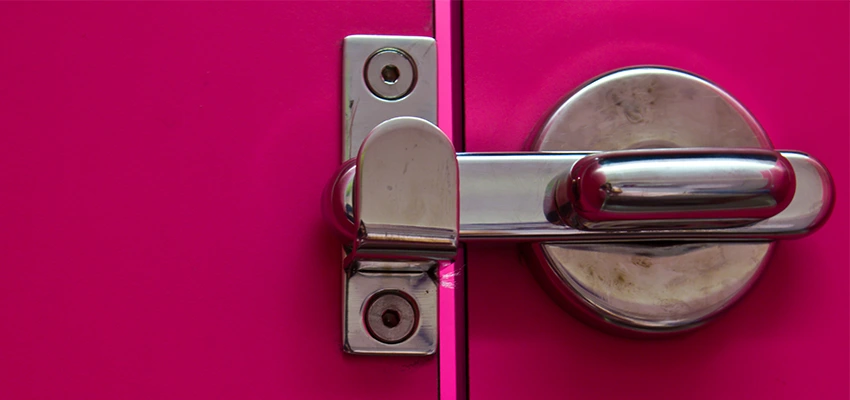 Childproof Gate Lock in South San Gabriel, California